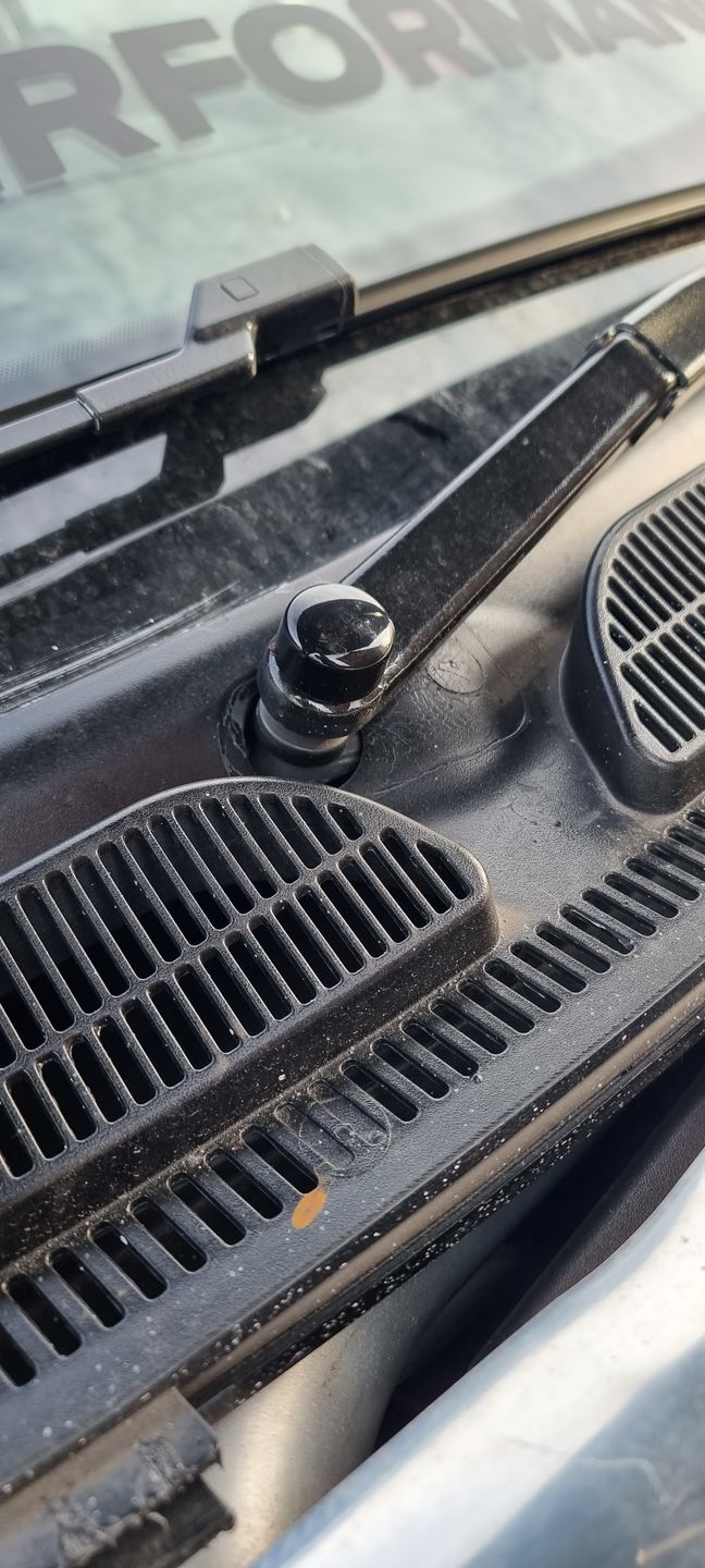 Customer photo review of Wiper Arm Bolt Rubber Covers - Mk7/7.5/8/8.5 Fiesta