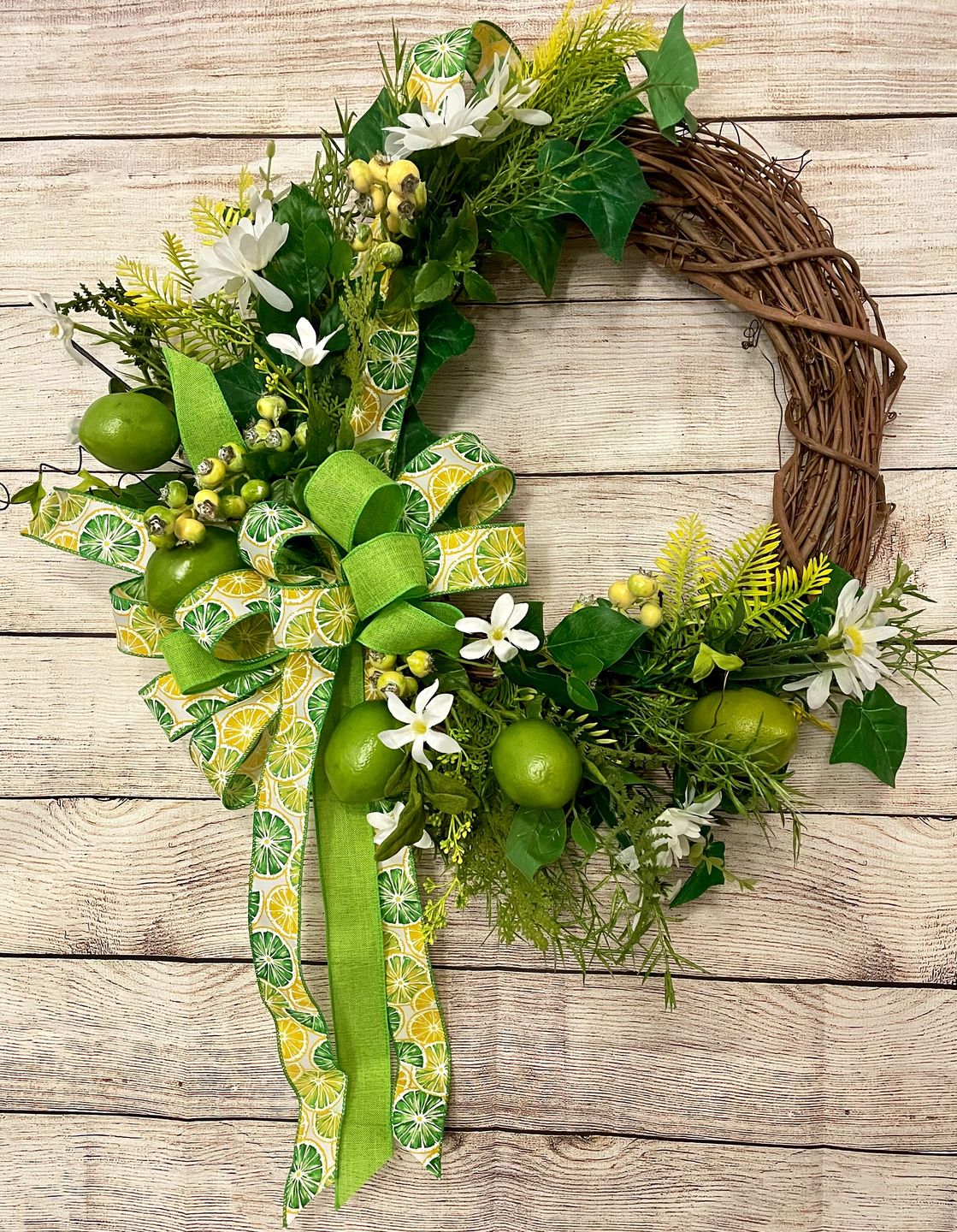 Customer photo review of 16" Round Grapevine Wreath - DECOE-035