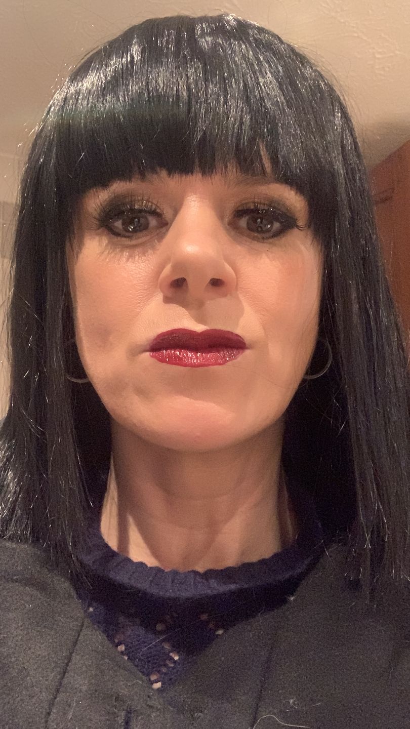 Customer photo review of Fever Lola Wig