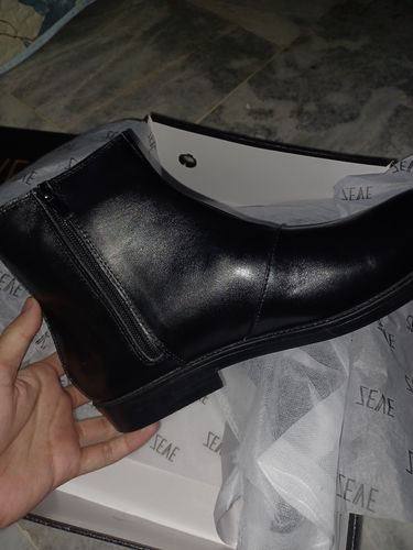 Customer photo review of Chelsea Boots With Zipper - Solid Black Leather (Crepe Sole)