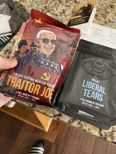 Customer photo review of Traitor Joe Collectors Roast