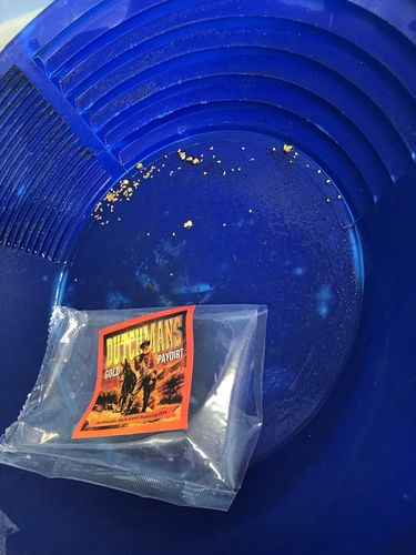 Customer photo review of Dutchman's 'SECRET NUGGET' Gold Paydirt - Gold Prospecting Concentrate
