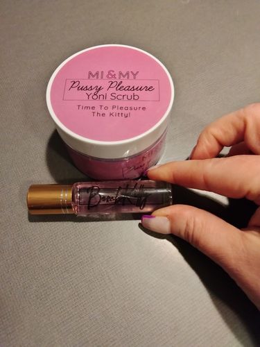 Customer photo review of Pussy Pleasure Yoni Scrub