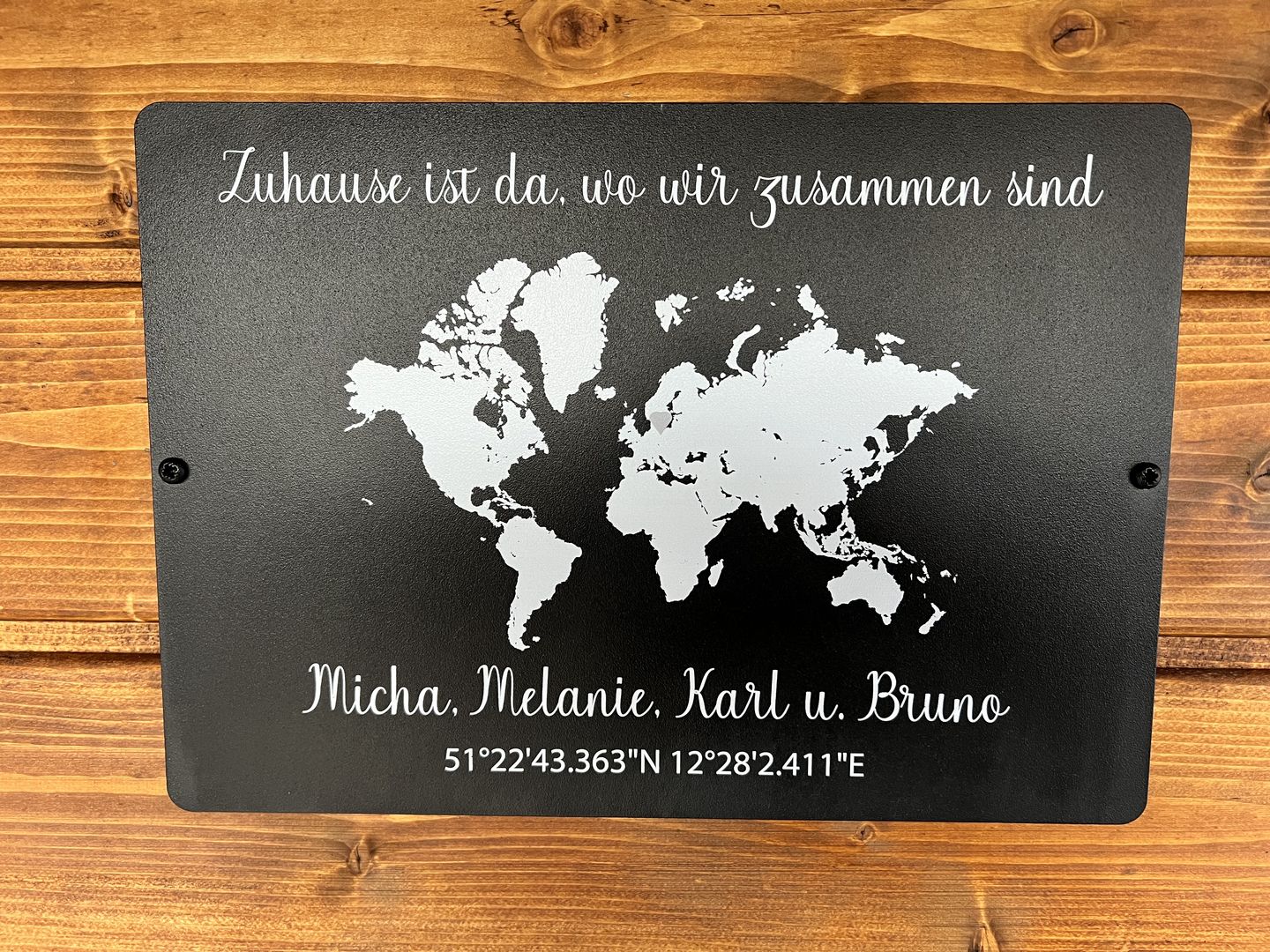 Customer photo review of Geschenk Weltkarte mit Koordinaten - personalisiert