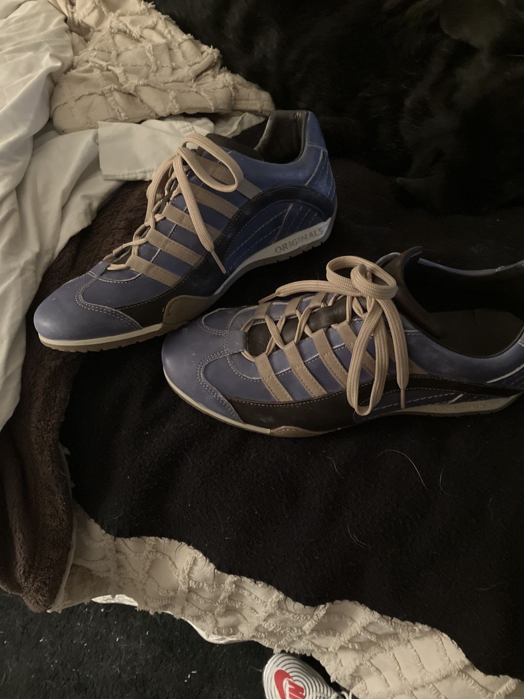 Customer photo review of Men's GrandPrix Sneaker in Laguna Seca (Ocean Blue and Sand)