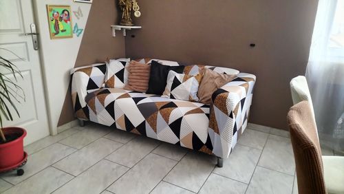 Customer photo review of Modern brown - Housses Extensibles de Fauteuil et Canapé