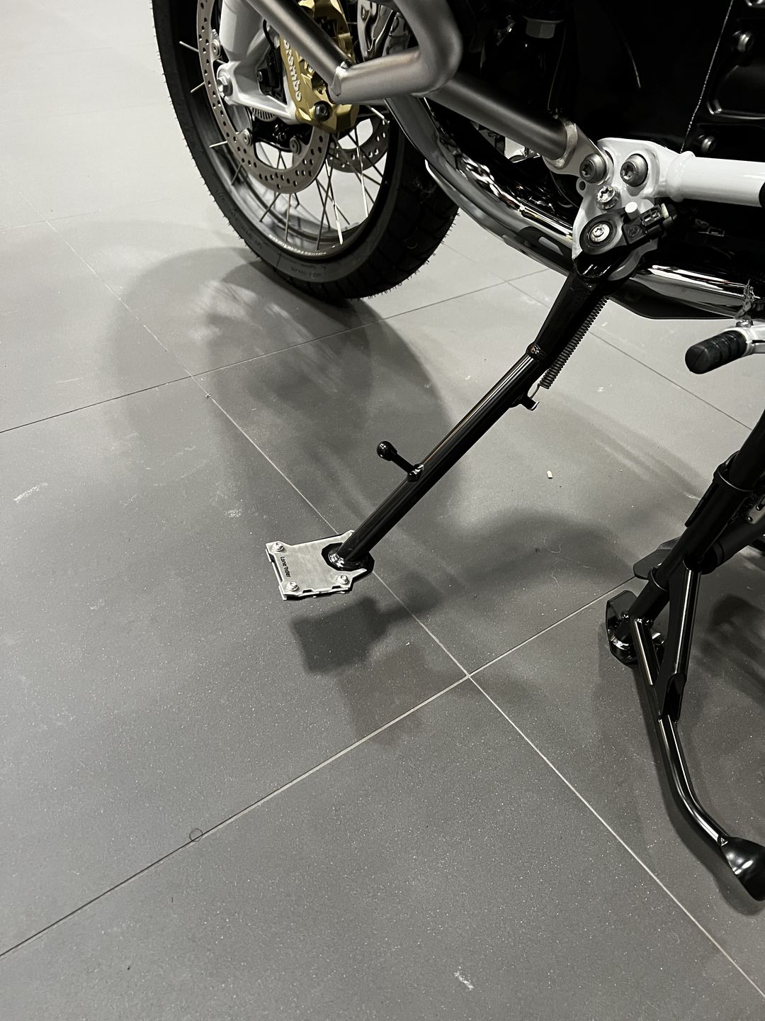 Customer photo review of Side Stand Foot Extension BMW R1200 GS Adventure / BMW R1250 GS Adventure