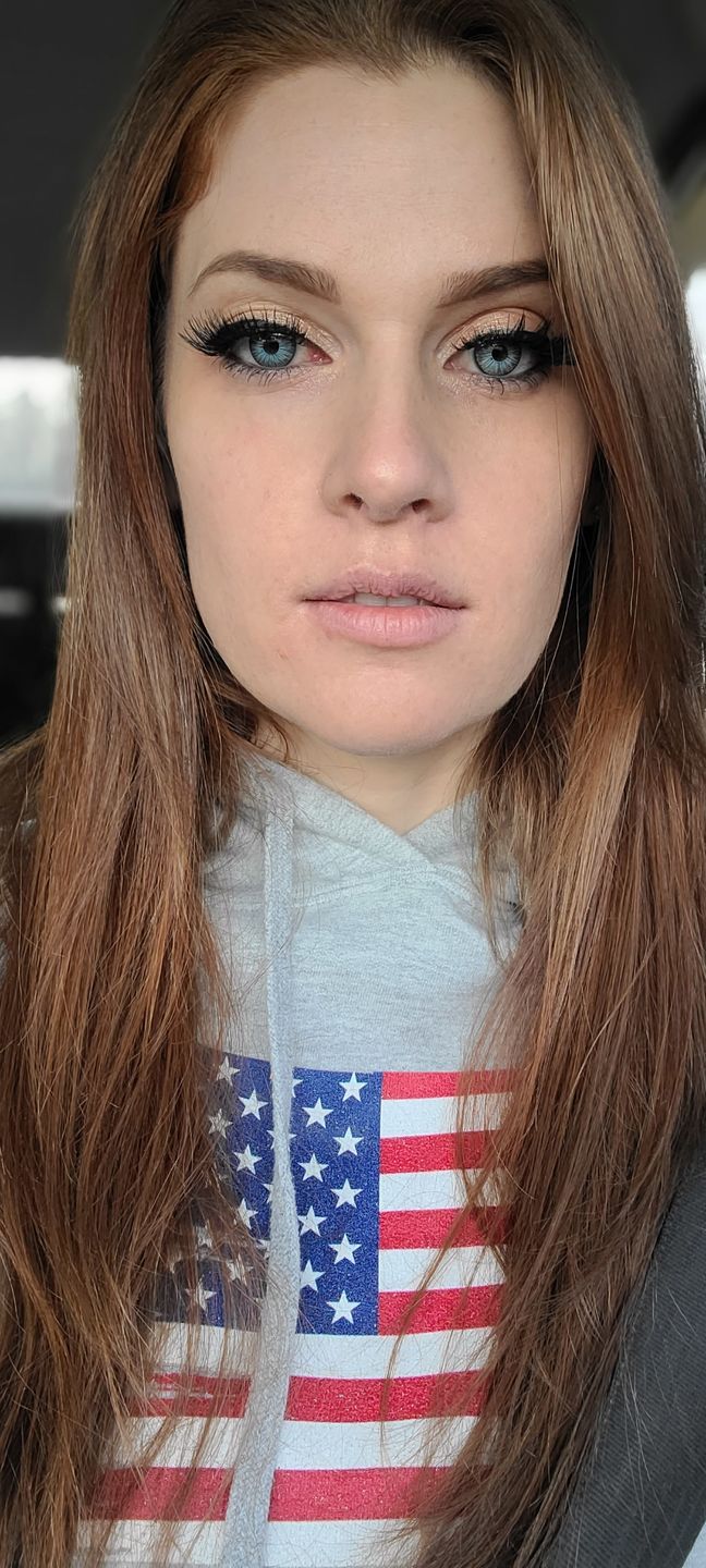 Customer photo review of New York Blue Prescription Coloured Contact Lenses