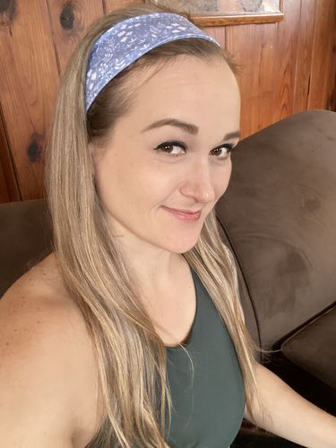Customer photo review of Blue Floral - 2'' Headband Single