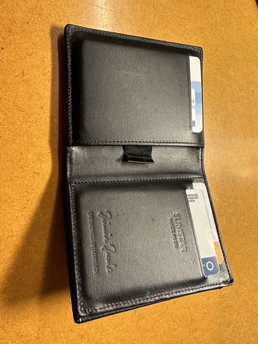 Customer photo review of Slimstar with large coin pocket
