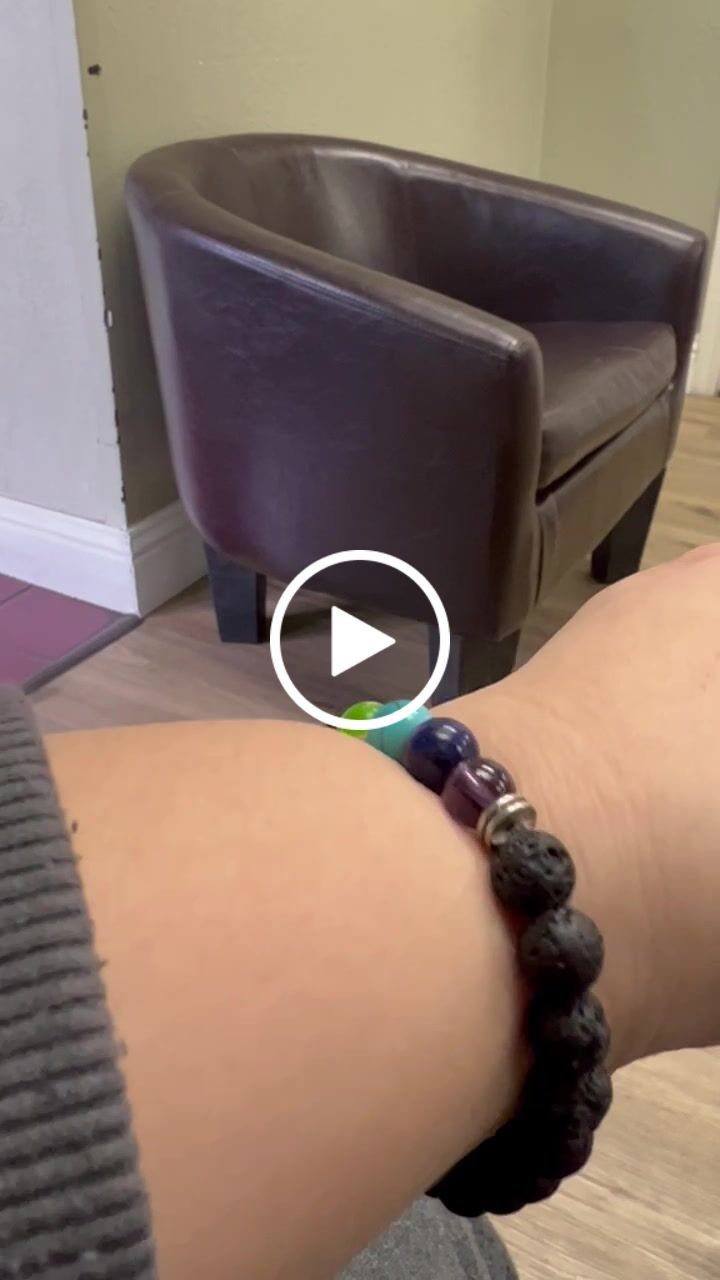 Customer video review of 7 Chakra Bead Bracelet