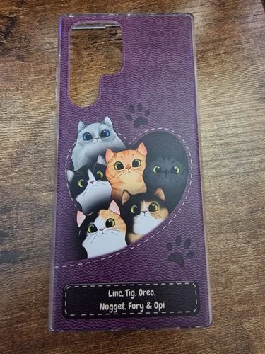 Customer photo review of Cat heart leather look - Personalised phone case