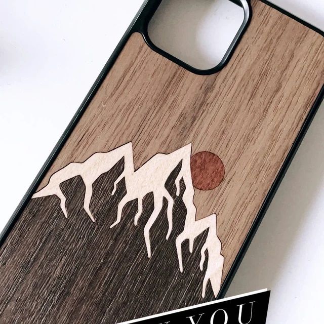 Customer photo review of Mountain - iPhone 12 Pro MagSafe Case
