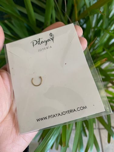 Customer photo review of Piercing Media Argolla Nariz Titanio