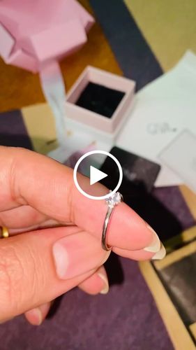 Customer video review of Silver Snowfall Ring