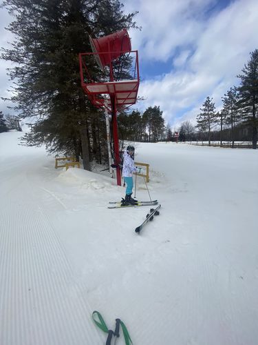 Customer photo review of HOTIAN Women's Detachable Hat Ski Jacket and Pants Set Metropolis Snowboard Suits