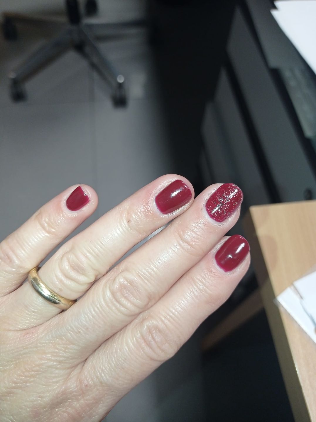 Customer photo review of Smalto Semipermanente LCI -  Rosso scuro