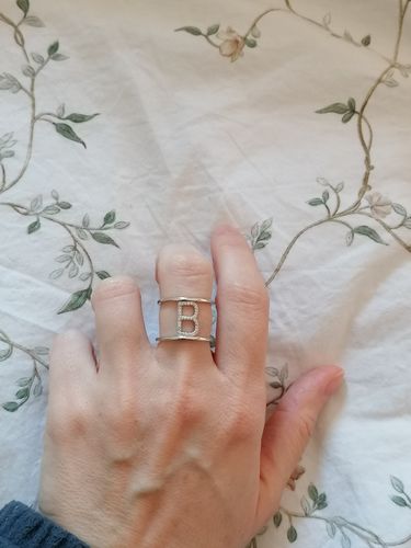 Customer photo review of Anello con lettera
