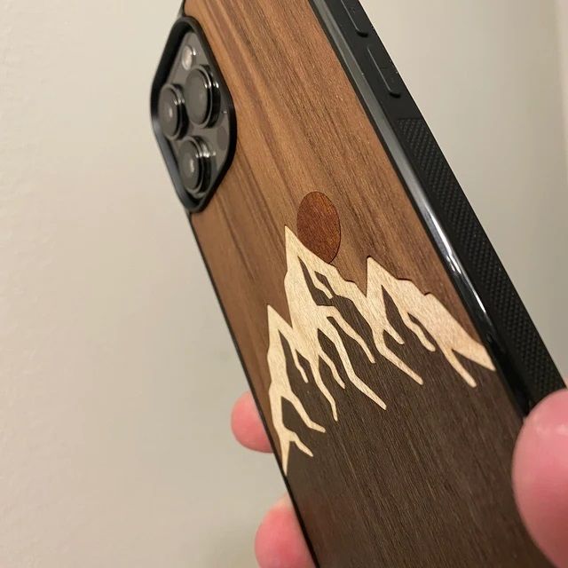 Customer photo review of Mountain - iPhone 13 Pro Max MagSafe Case