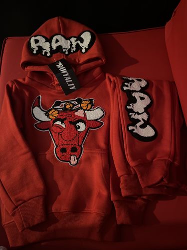 Customer photo review of Kids Bulls RAW Drip White Chenille Hoodie and Jogger Set