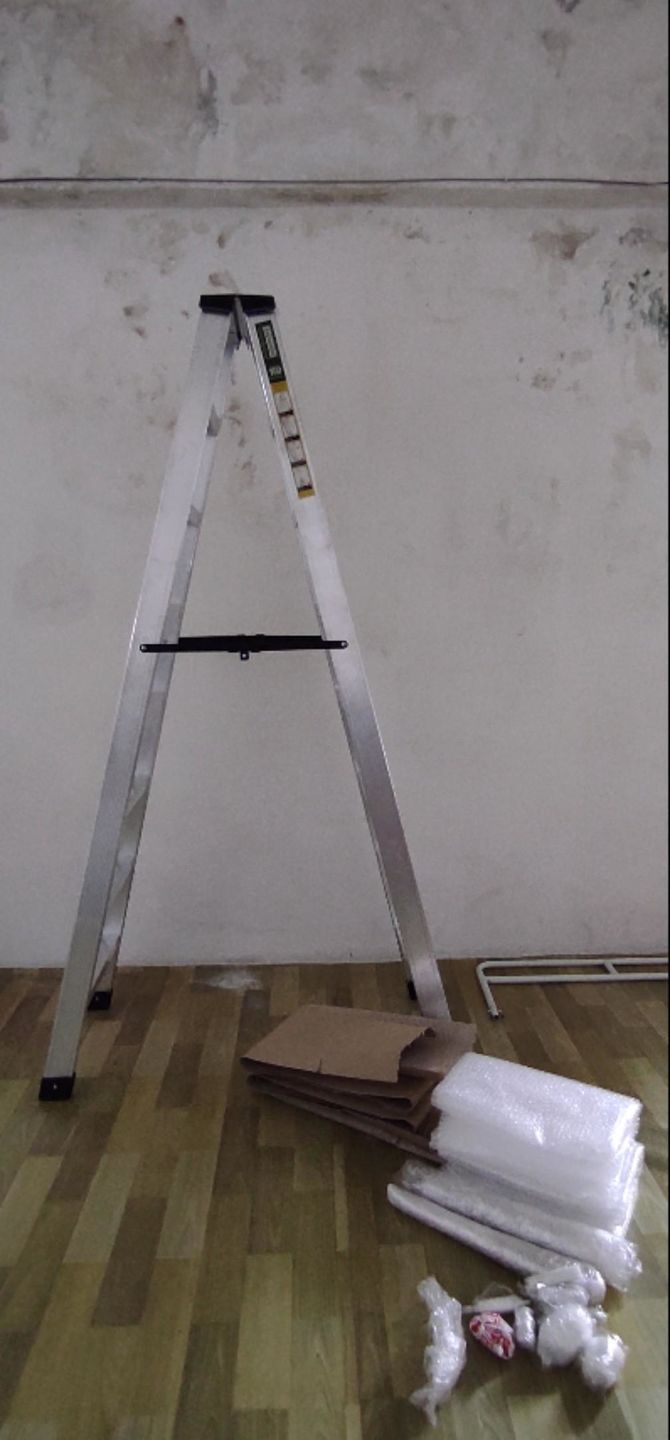 Customer photo review of ✨READY STOCK✨Alumaster Heavy Duty Aluminium Welded Ladder (8 Steps Double Side) AL-DWL70-8S ALUCLASS