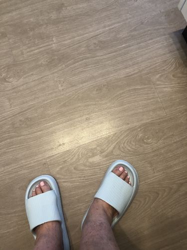 Customer photo review of The Cushy Slides™