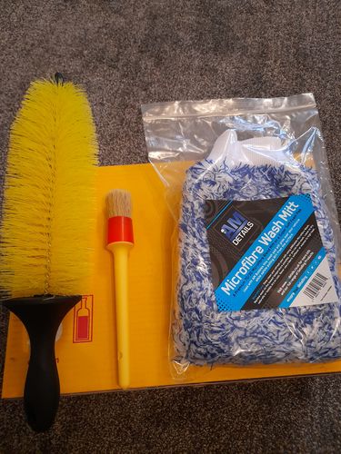 Customer photo review of Wheel & Grille Brush
