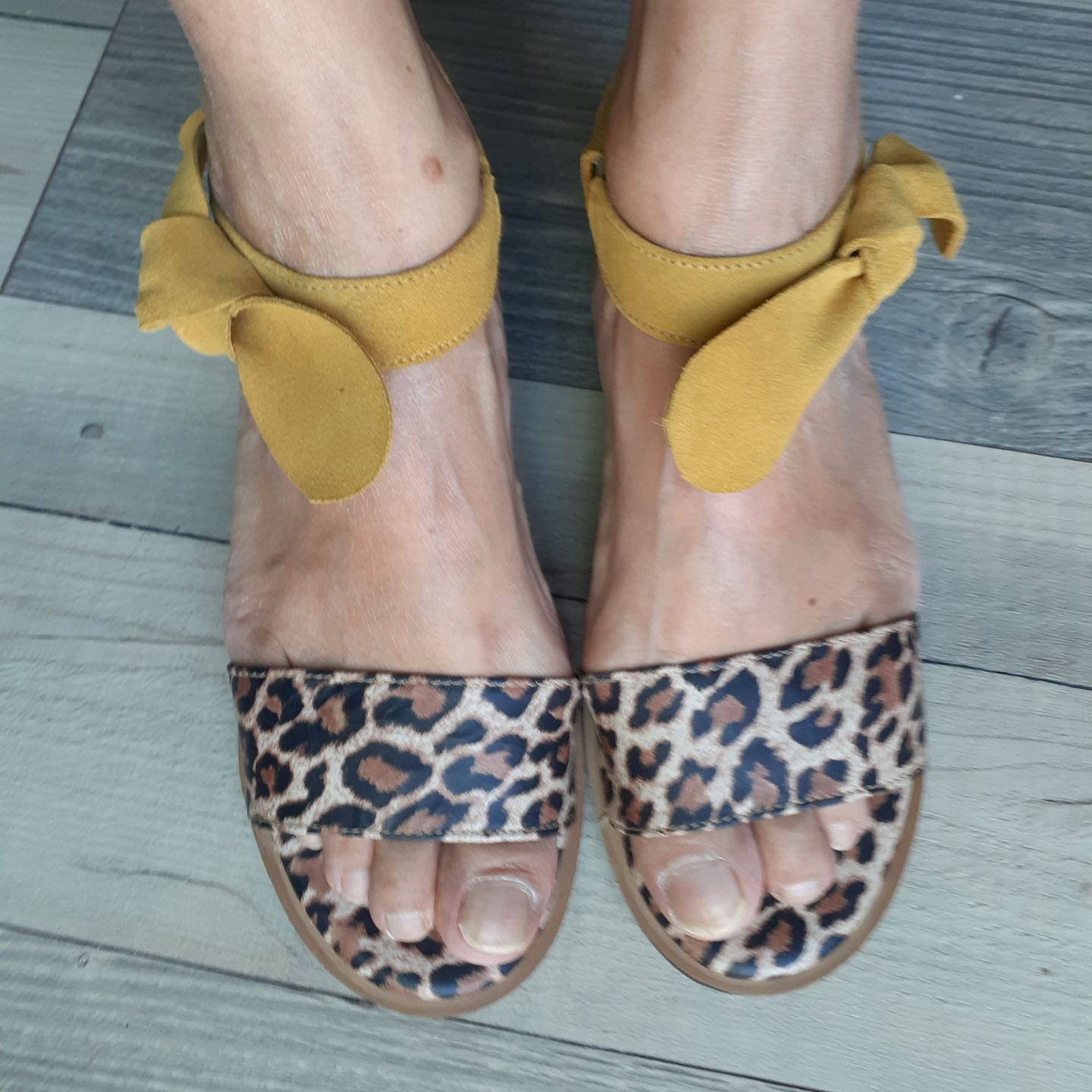Customer photo review of Sandalias HALIETO C6