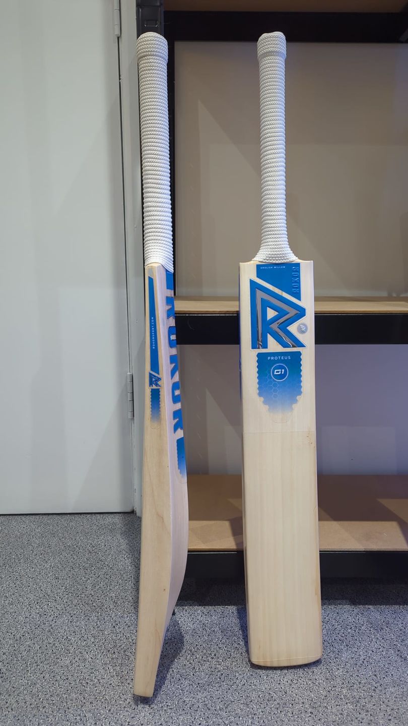Customer photo review of R1.0 Cricket Bat