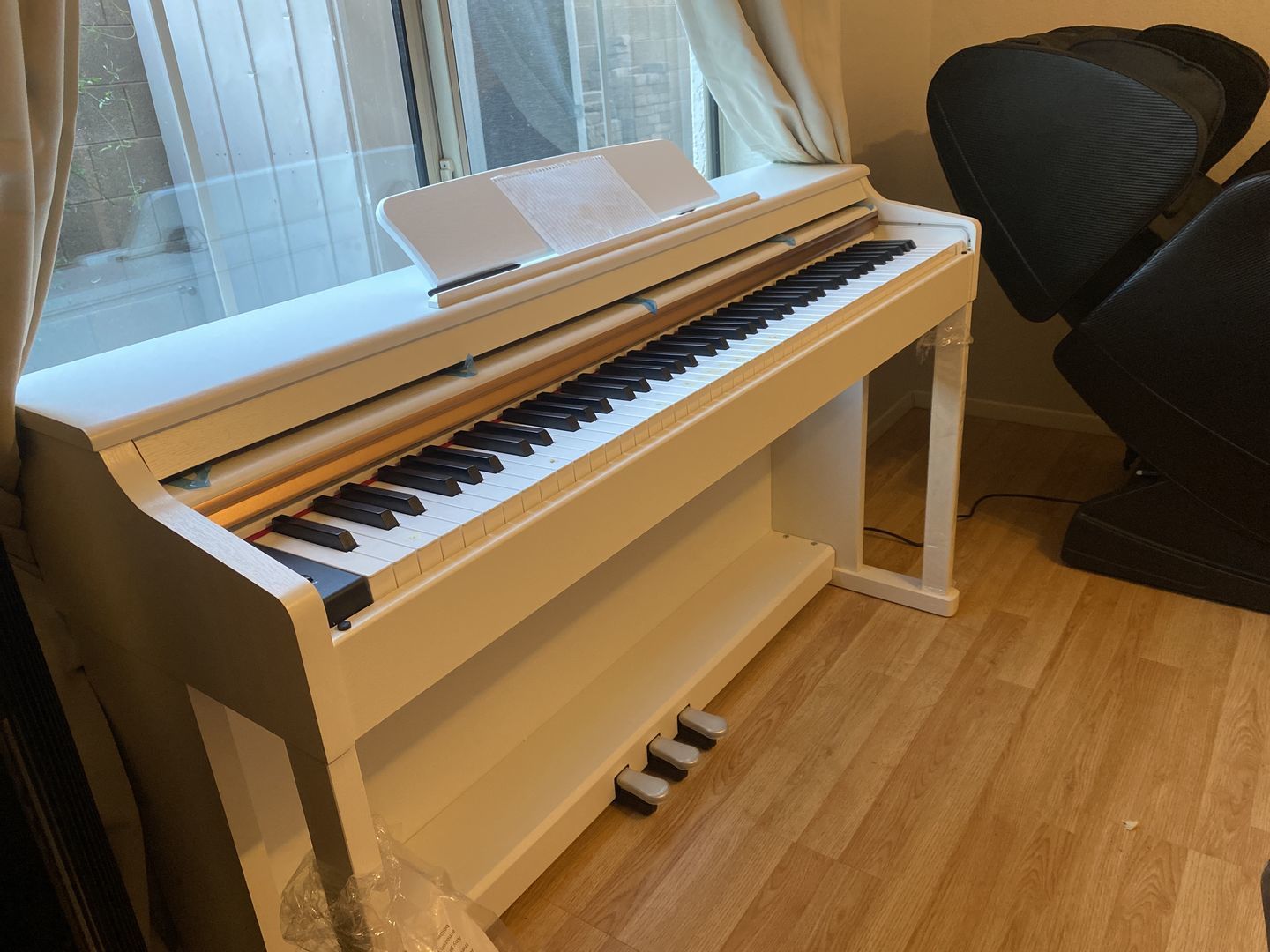 Customer photo review of Donner DDP-100 Piano numérique 88 touches lestées