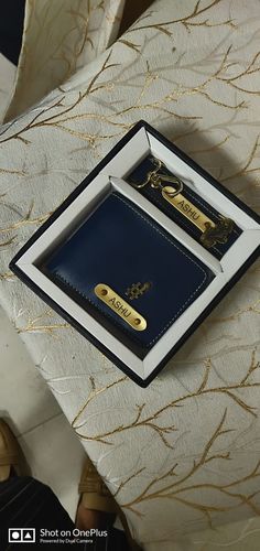 Customer photo review of Wallet & Keychain gift set