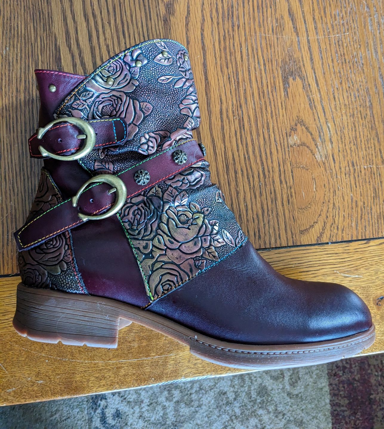 Customer photo review of Retro Painted Buckle Flat Shoes