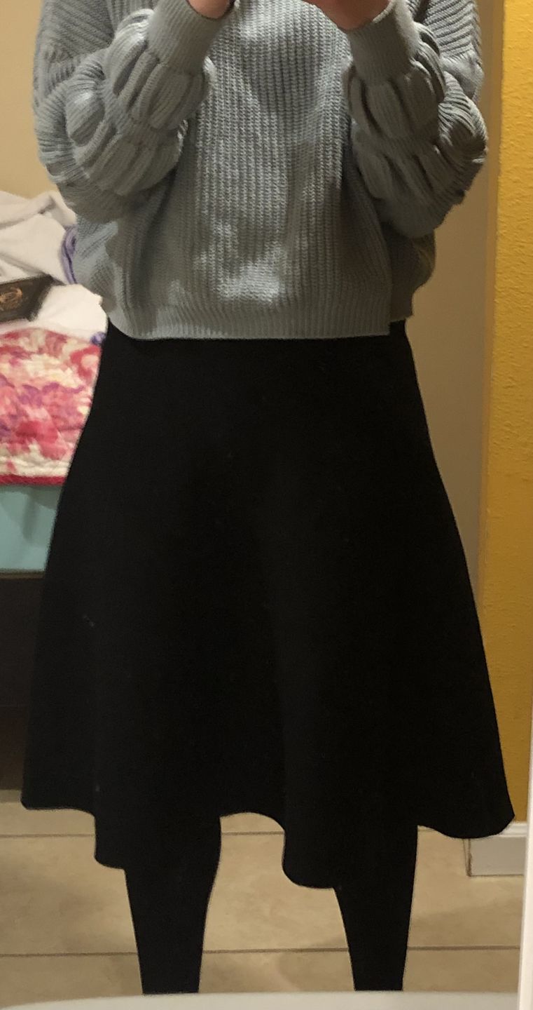 Customer photo review of AMAZING  MM SKIRT - YEAR ROUND BLACK