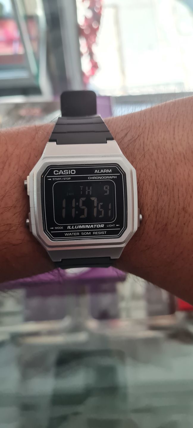 Customer photo review of Reloj Casio Vintage W-217HM-7BV Plateado/Negro