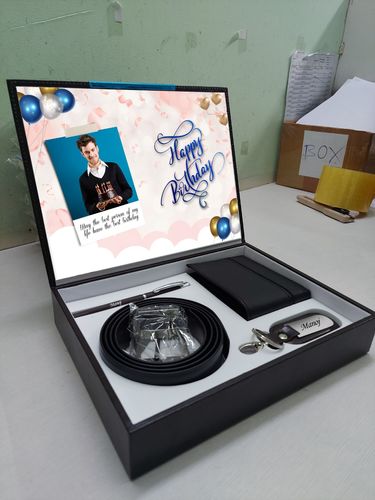 Customer photo review of Personalized Multi-Utility Gift Set For Men