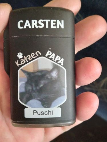 Customer photo review of Sturmfeuerzeug KatzenPapa mit eigenem Foto