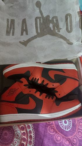 Customer photo review of Tenis Retro 1 Black Evil