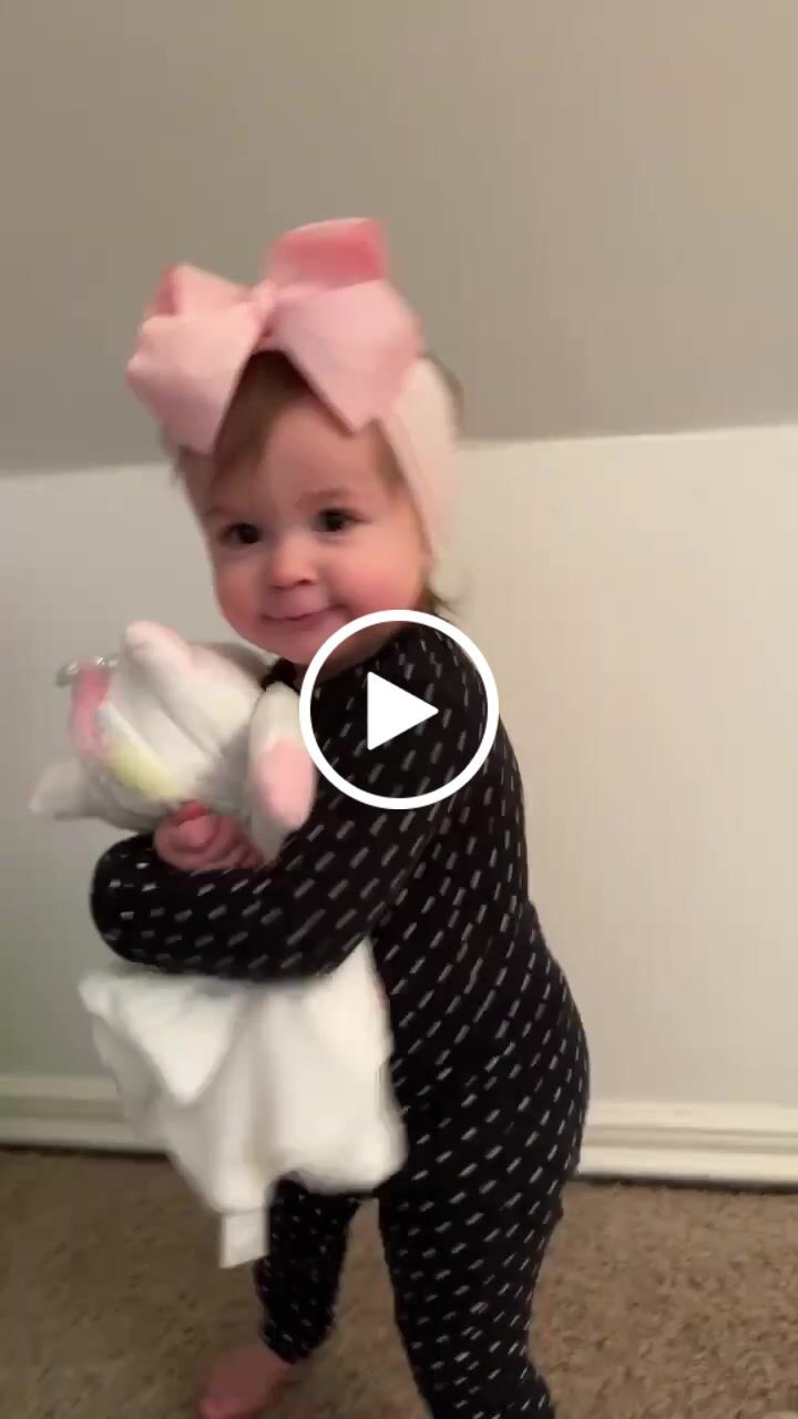 Customer video review of Maisie the Unicorn
