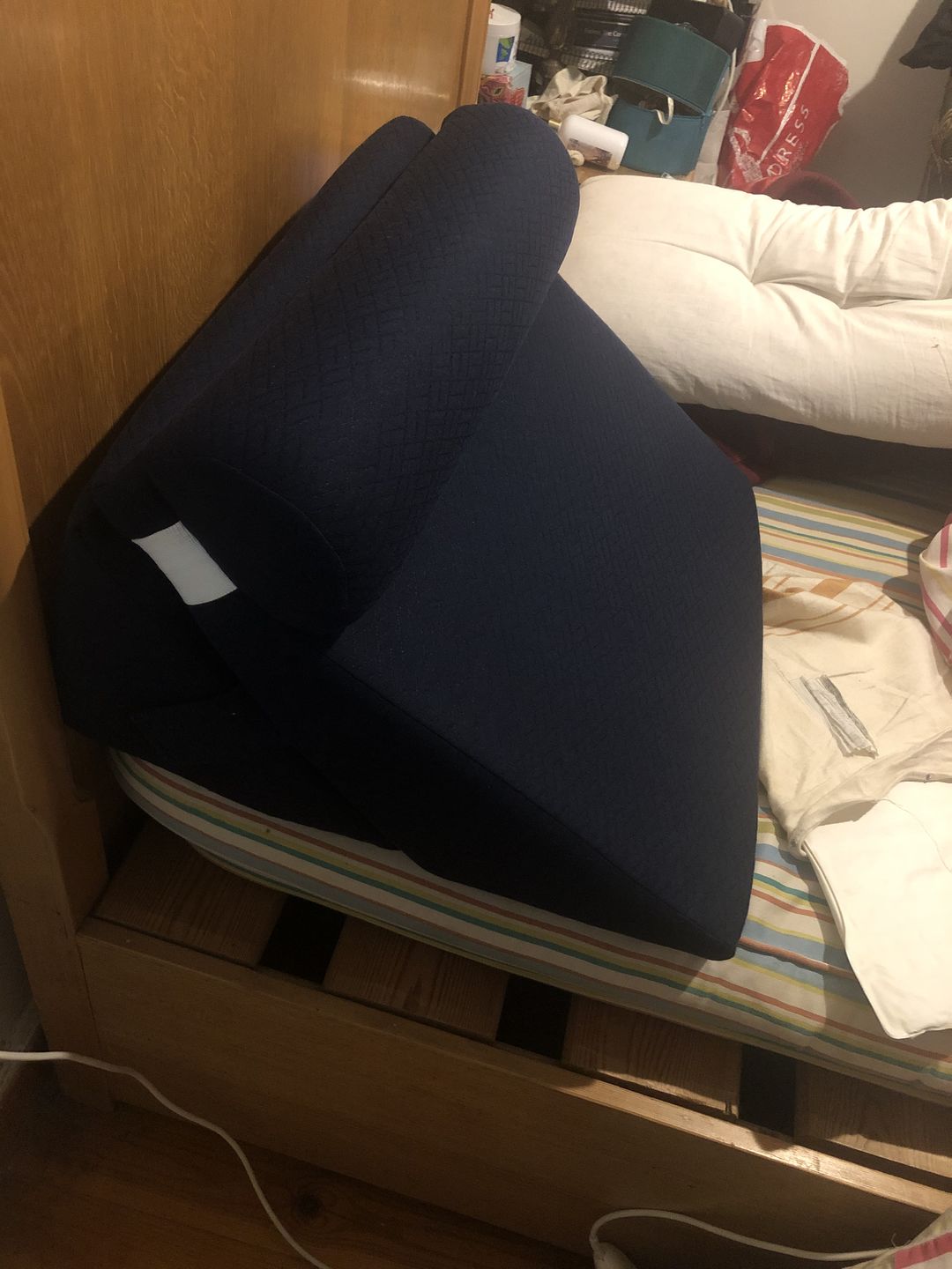 Customer photo review of Reed- 3 Pieces Orthopedic Bed Wedge Pillow Set