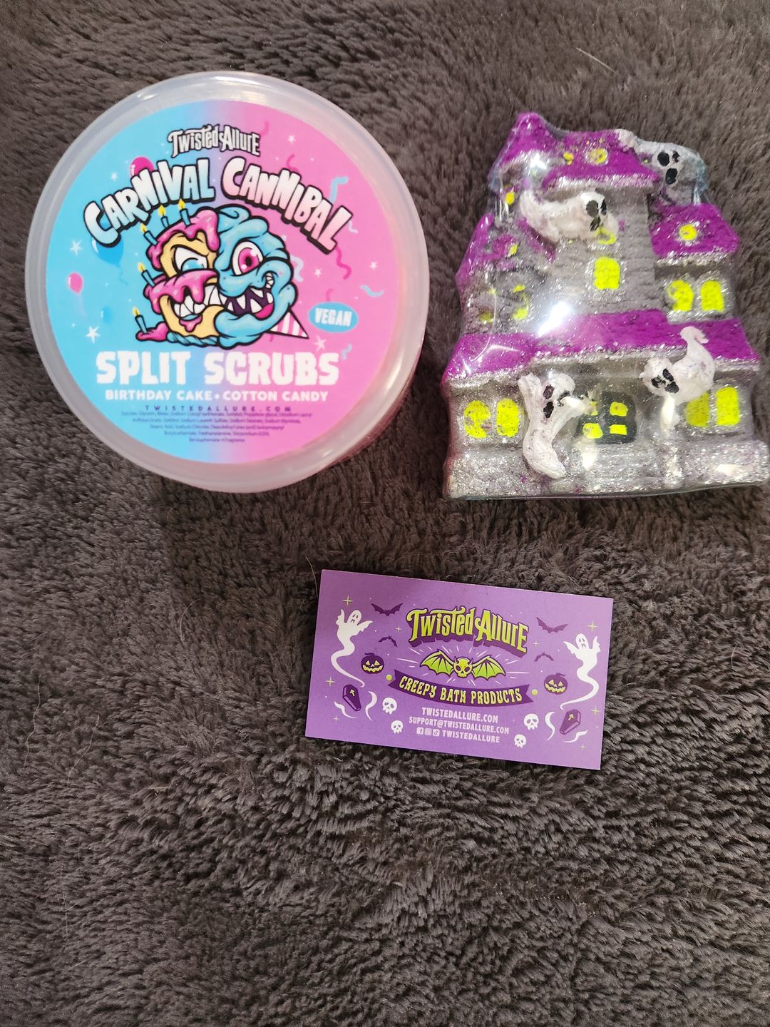 Customer photo review of Carnival Cannibal Split Scrub (Birthday Cake & Cotton Candy)