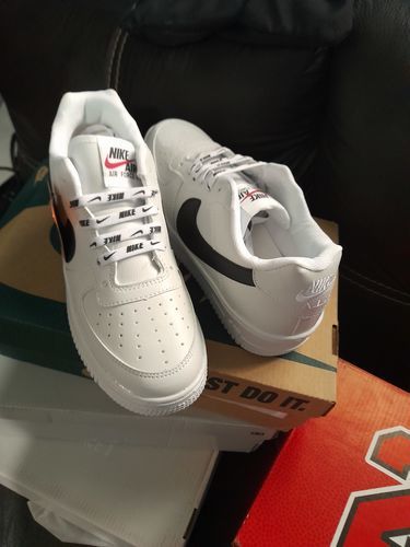 Customer photo review of Tenis 270 Blanco Negro