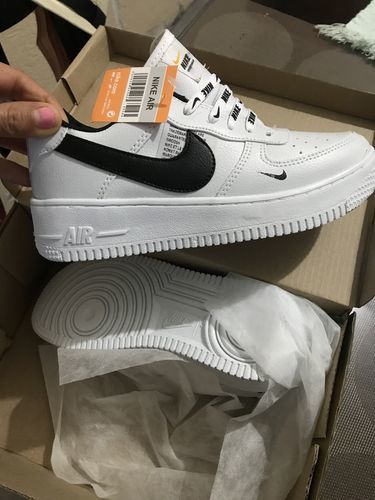 Customer photo review of Tenis 275 Blanco Negro