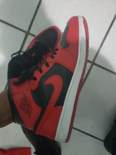 Customer photo review of Tenis Retro 1 Black Evil