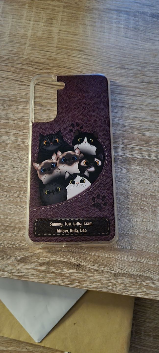 Customer photo review of Katzenherz Lederoptik  - Individuelle Handyhülle