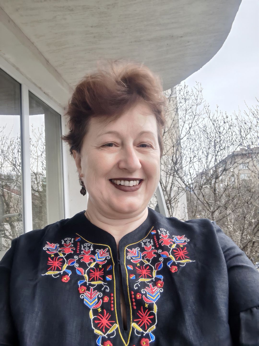 Customer photo review of Дамска черна риза бродирана със самоковска шевица
