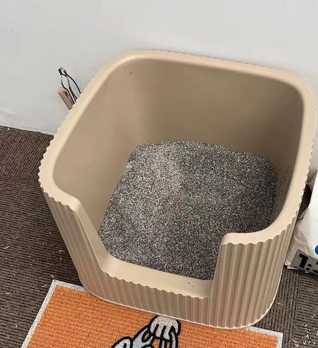 Customer photo review of Michu XXL Container Cat Litter Box with Scoop, Coral and BoBa