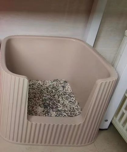 Customer photo review of Michu XXL Container Cat Litter Box with Scoop, Coral and BoBa