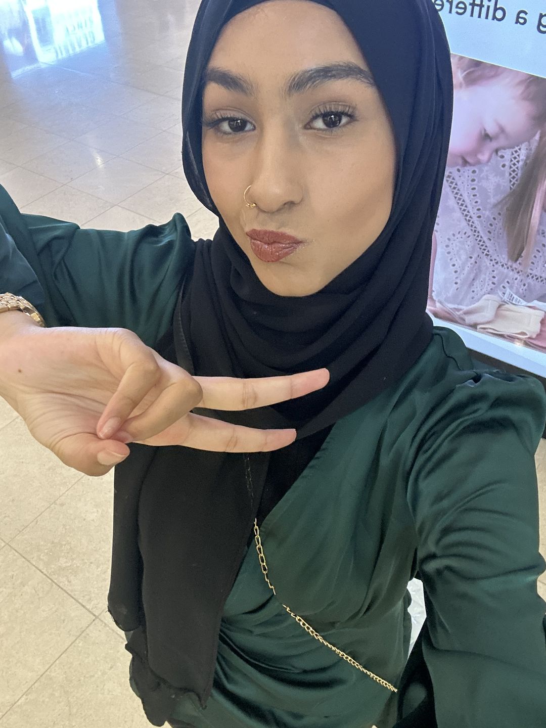 Customer photo review of Everyday Khatijah Closed Abaya - Emerald Green