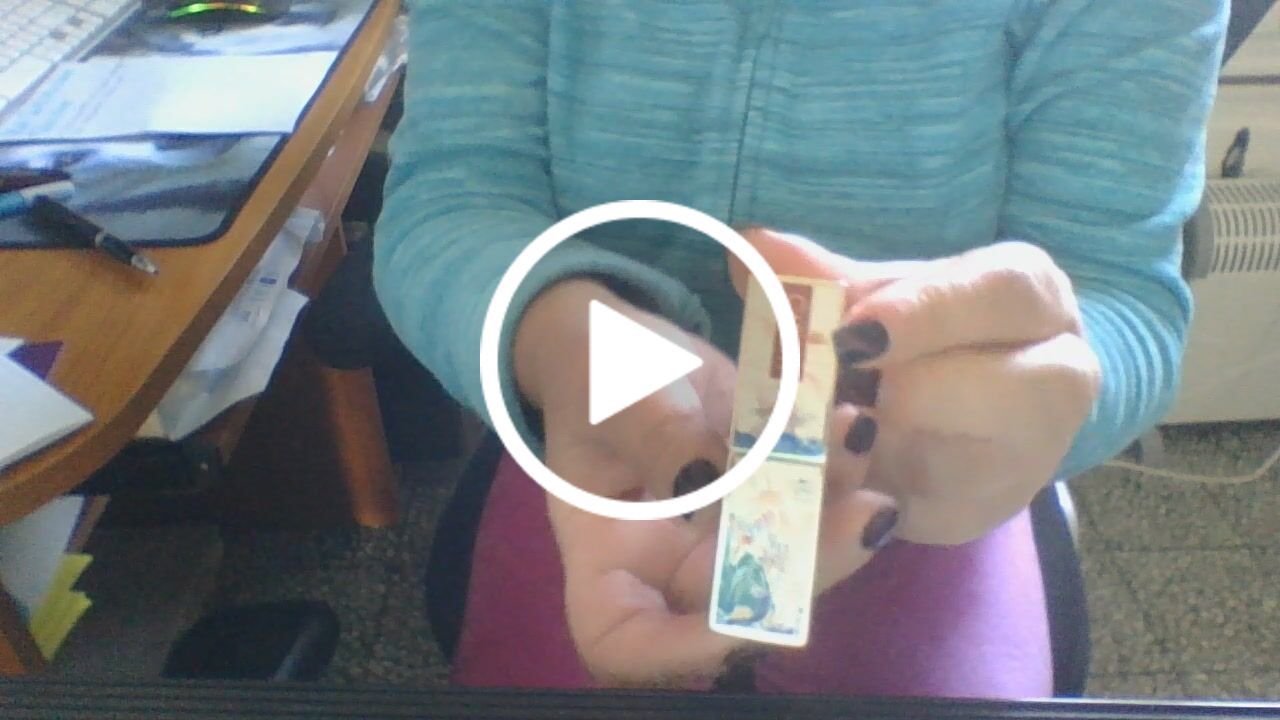 Customer video review of CATKIN Hydrating Lip Balm Color Changing Lip Moistrurizer