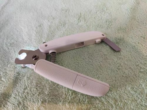 Customer photo review of Michu Cat/Dog Hygiene LED Light Nail Clipper 2.0 Version